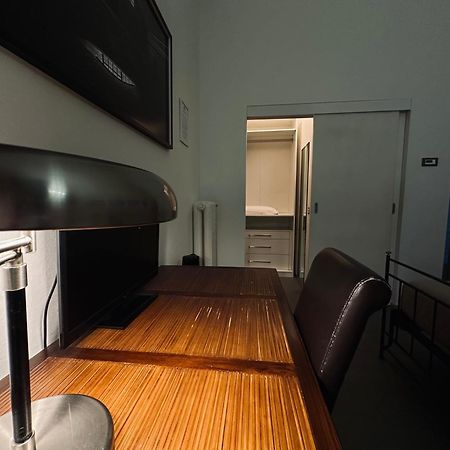 Indipendenza 24 Bed & Breakfast โบโลญญา ภายนอก รูปภาพ