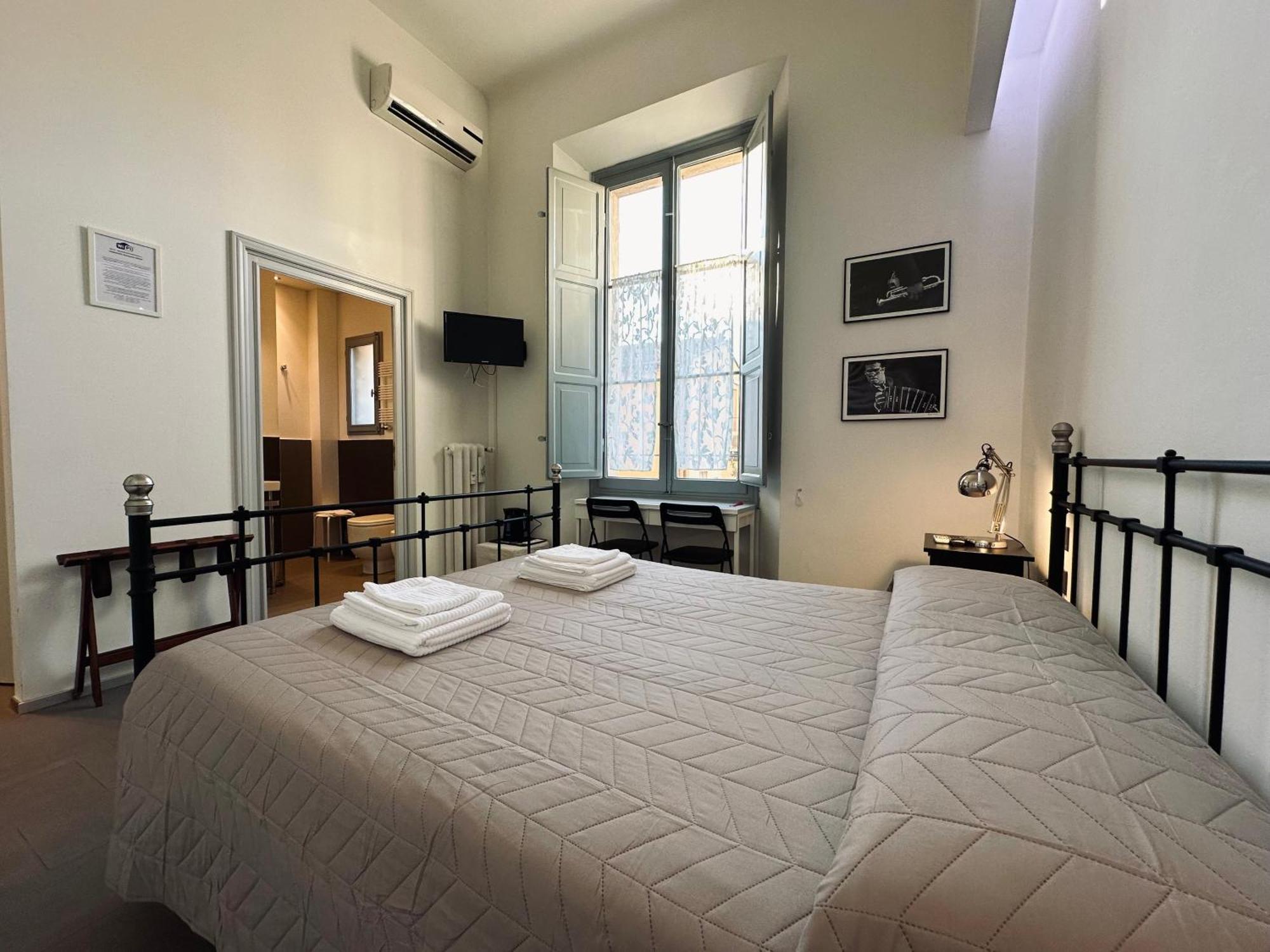 Indipendenza 24 Bed & Breakfast โบโลญญา ภายนอก รูปภาพ